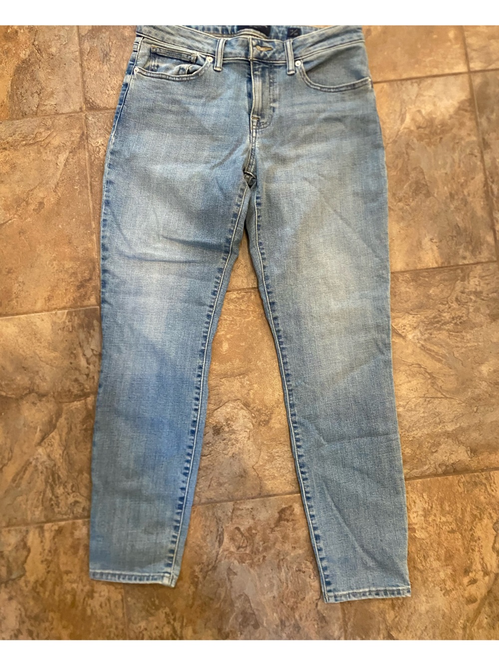 Lucky Brand Light Wash Slim Straight Women’s Jeans